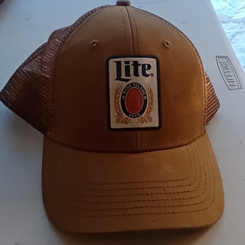 Adult trucker hat